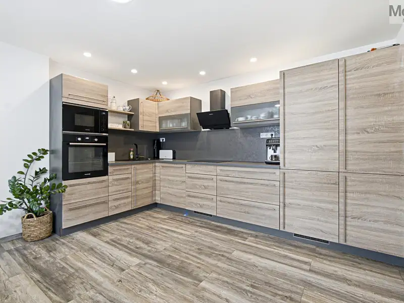Prodej rodinného domu 105 m², pozemek 253 m², Dubí – náhled fotky 2