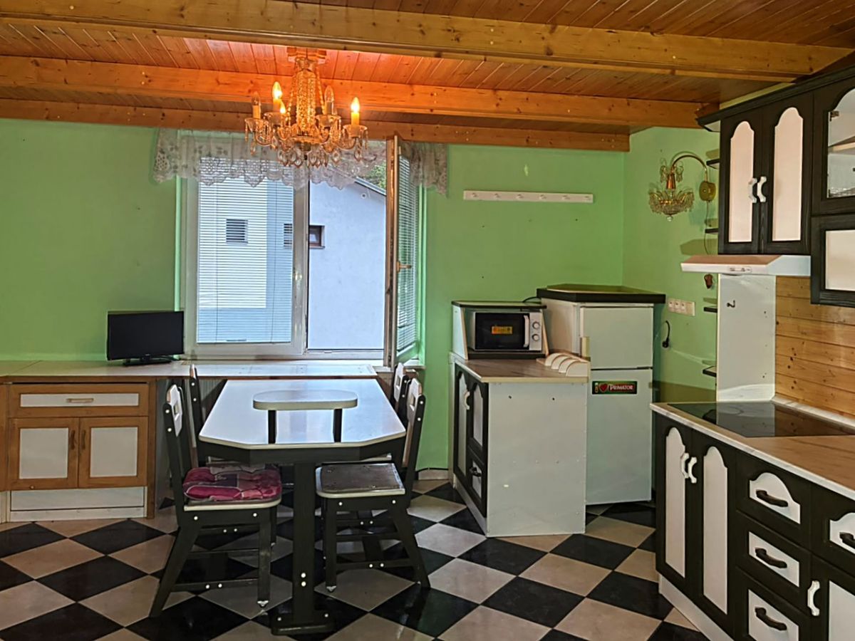 Prodej rodinného domu 123 m², pozemek 379 m² – fotografie 3