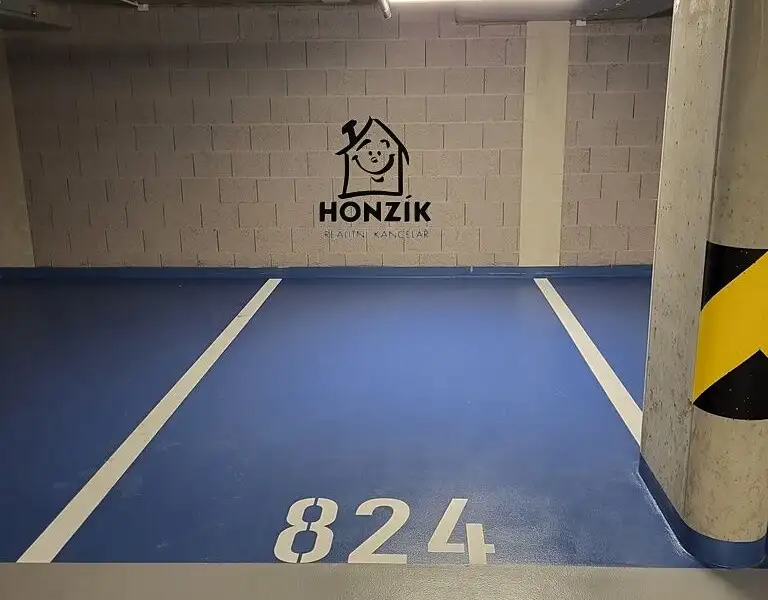 Pronájem garážového stání 15 m², Praha – náhled fotky 3