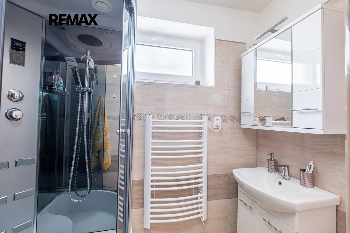 Prodej rodinného domu 174 m², pozemek 2892 m² – fotografie 3