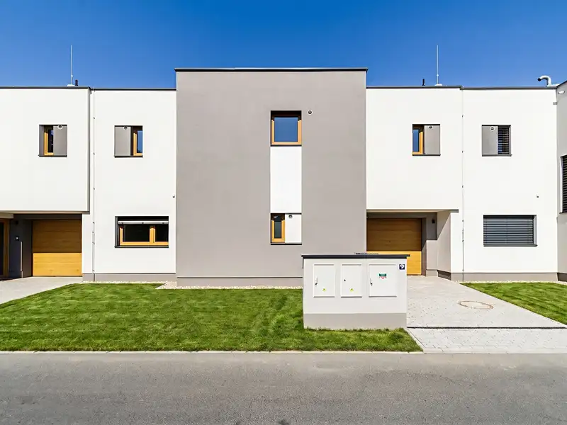 Prodej rodinného domu 160 m², pozemek 251 m², Praha – náhled fotky 2