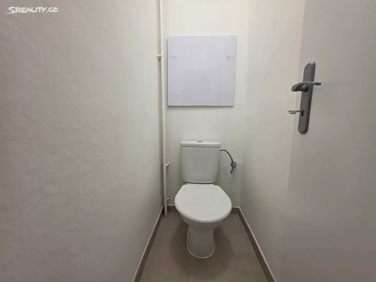 Pronájem bytu 2+1 65 m² – další