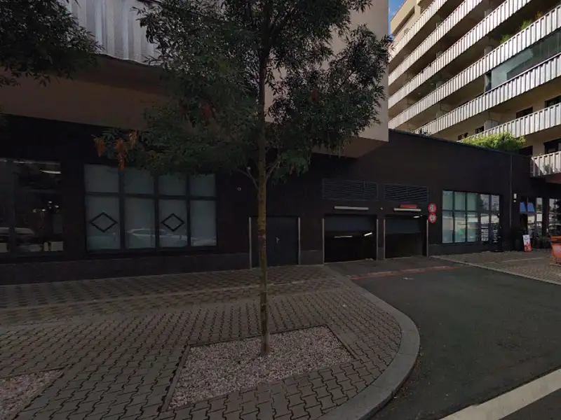 Prodej garážového stání 14 m², Praha – náhled fotky 2
