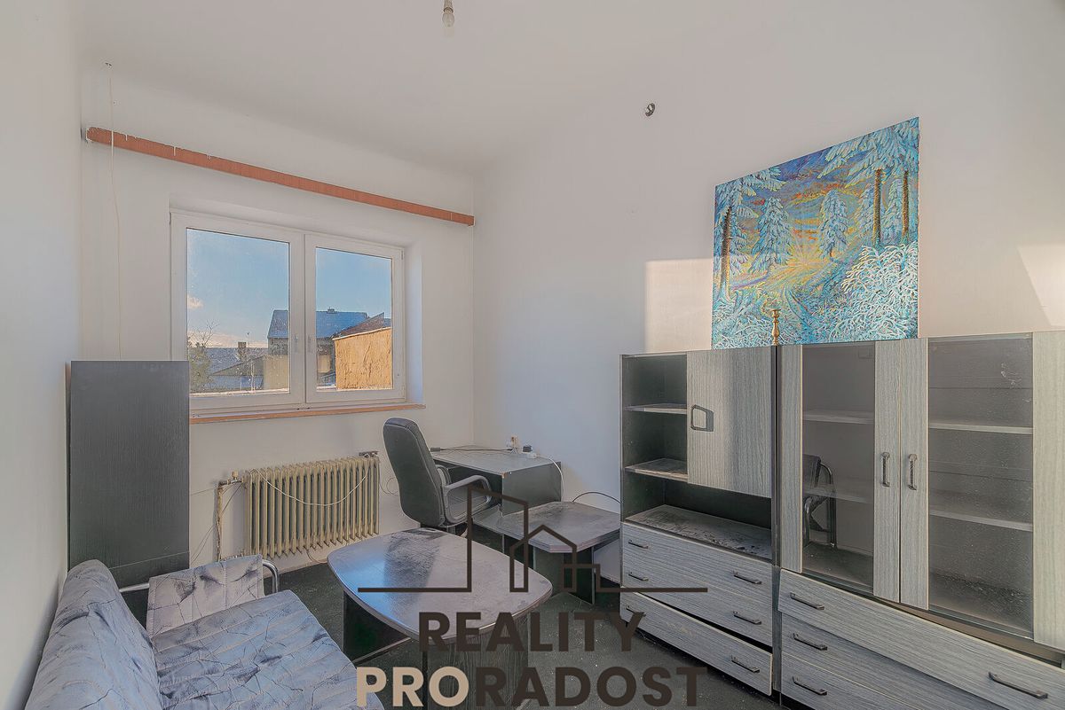 Prodej komerční nemovitosti 200 m² – fotografie 3