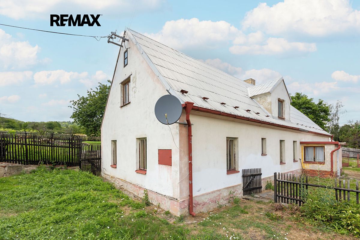 Prodej rodinného domu 217 m², pozemek 1813 m²