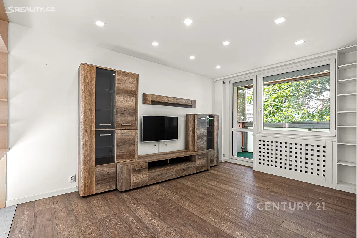 Pronájem bytu 2+1 45 m², Kladno