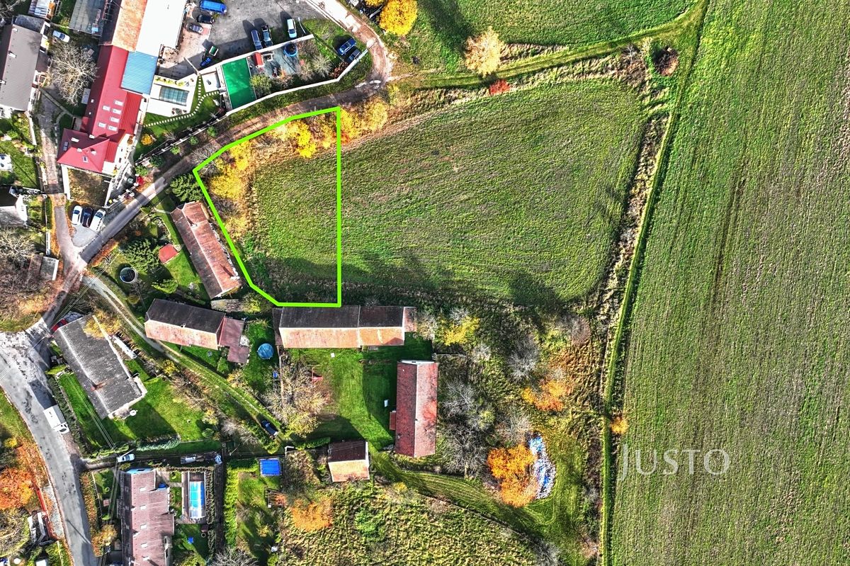 Prodej stavebního pozemku 1087 m²