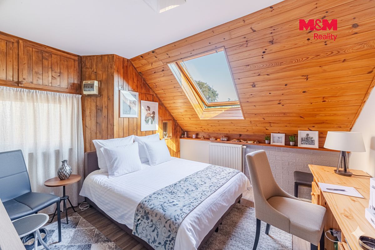 Prodej rodinného domu 330 m², pozemek 148 m² – fotografie 3