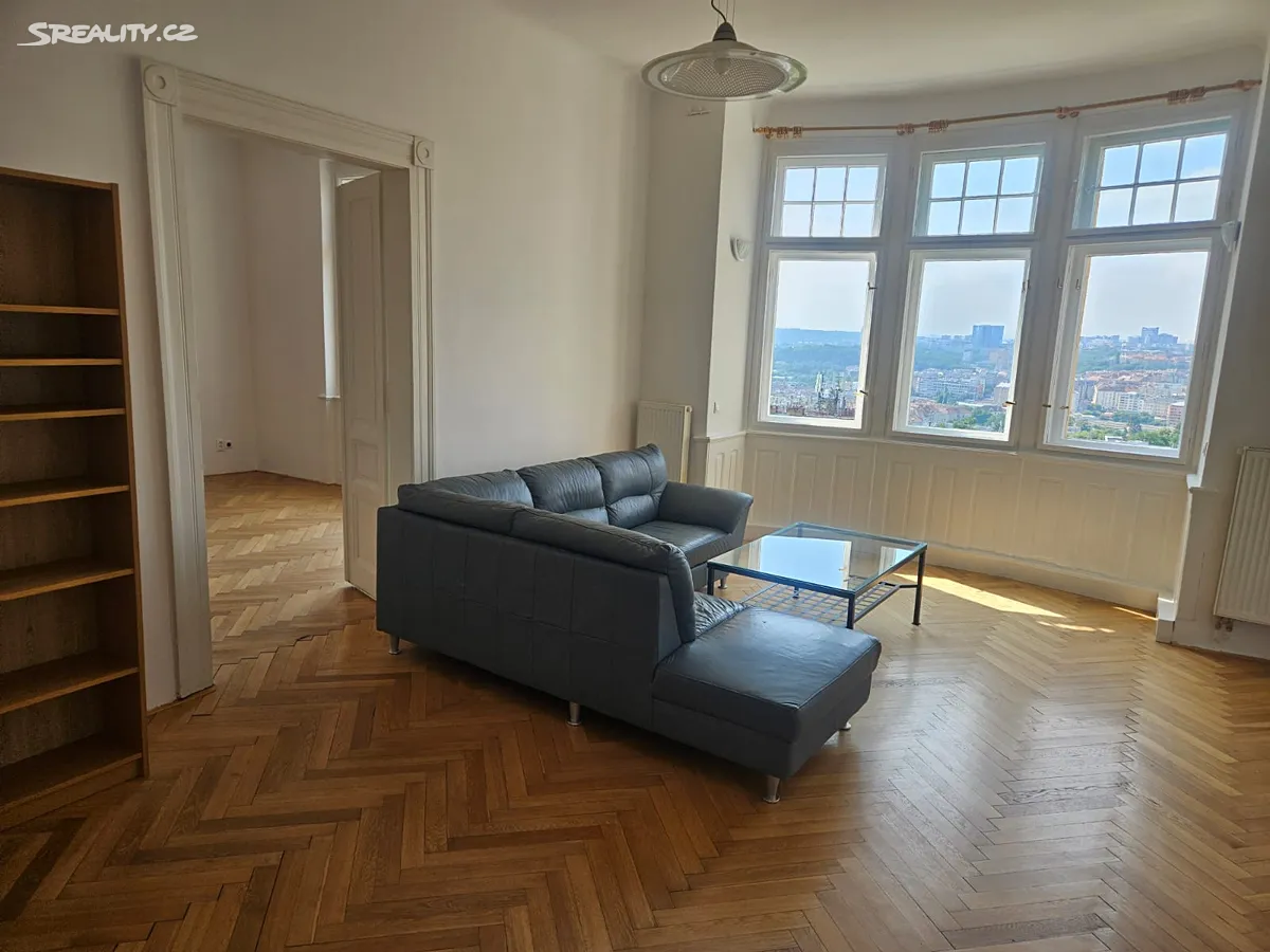 Pronájem bytu 2+1 97 m² – pohled 2