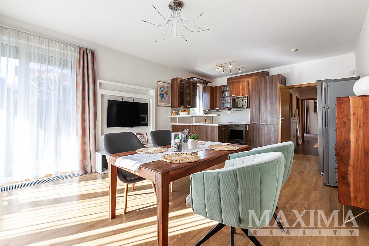 Pronájem bytu 3+kk 82 m²