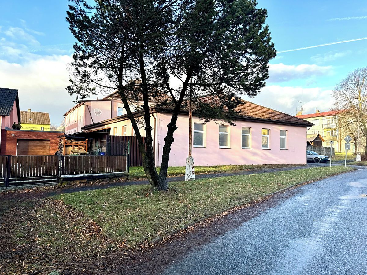 Pronájem výrobní haly, prostoru 960 m²