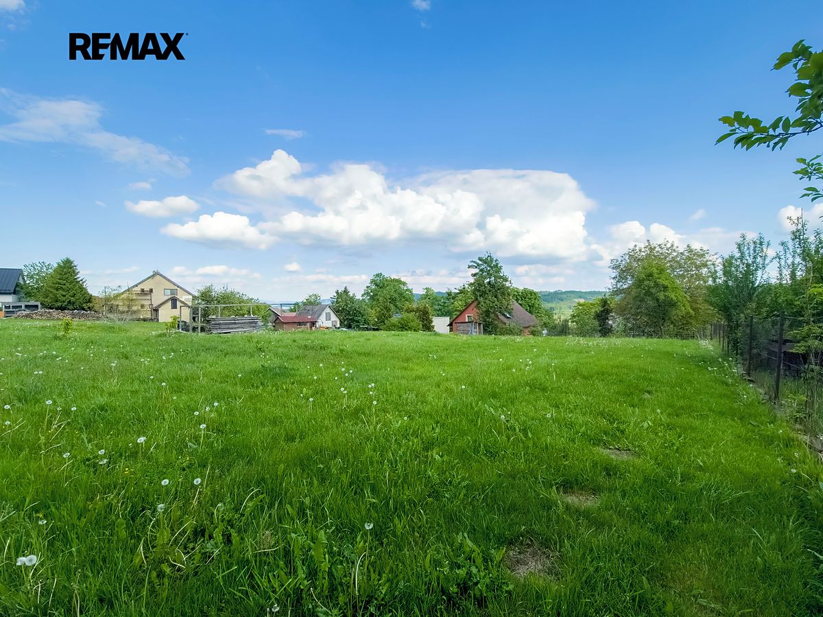 Prodej stavebního pozemku 966 m² – fotografie 3