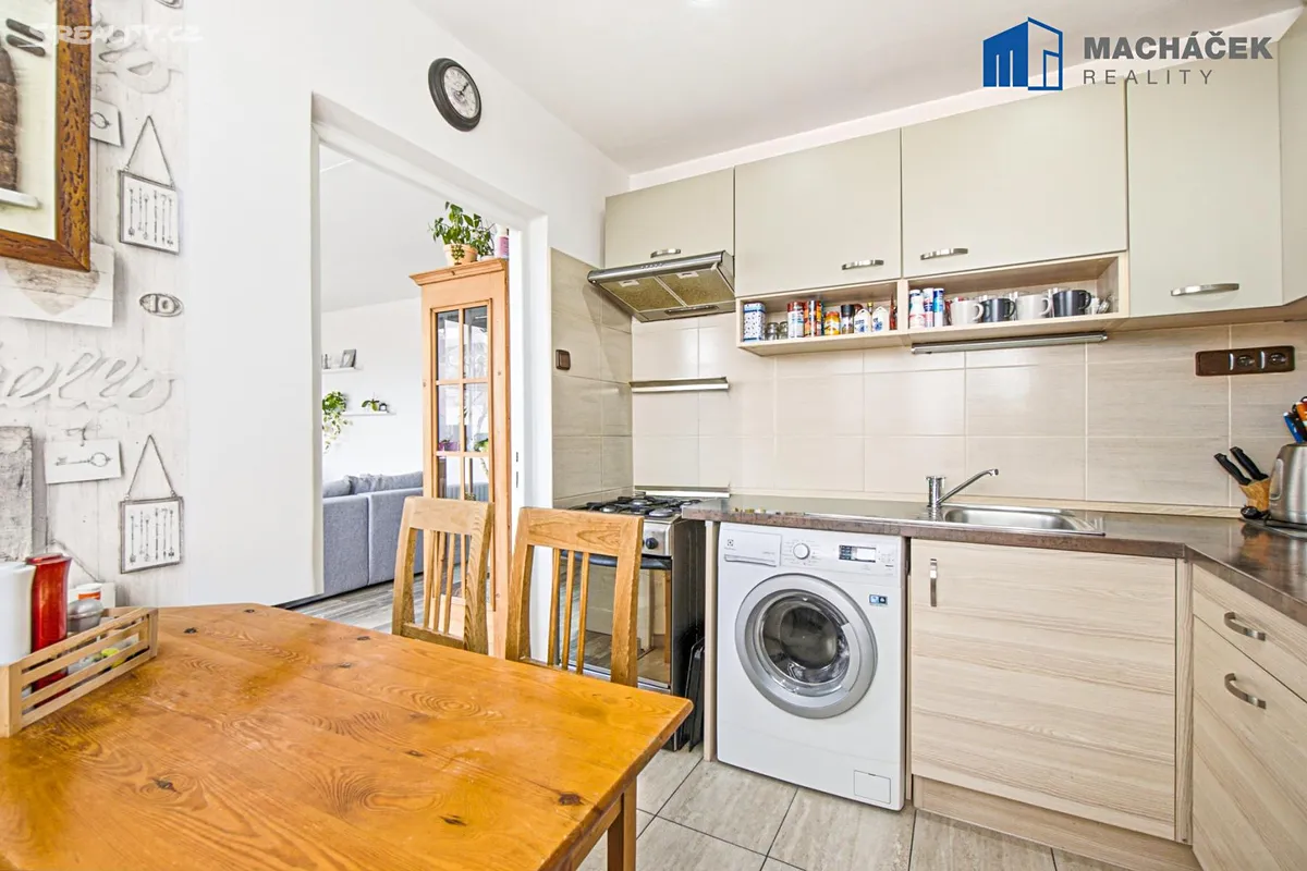 Prodej bytu 4+1 86 m² – pohled 4