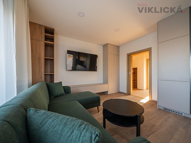 Gewerbefläche zum Kauf, 63 m² (1 von 13)