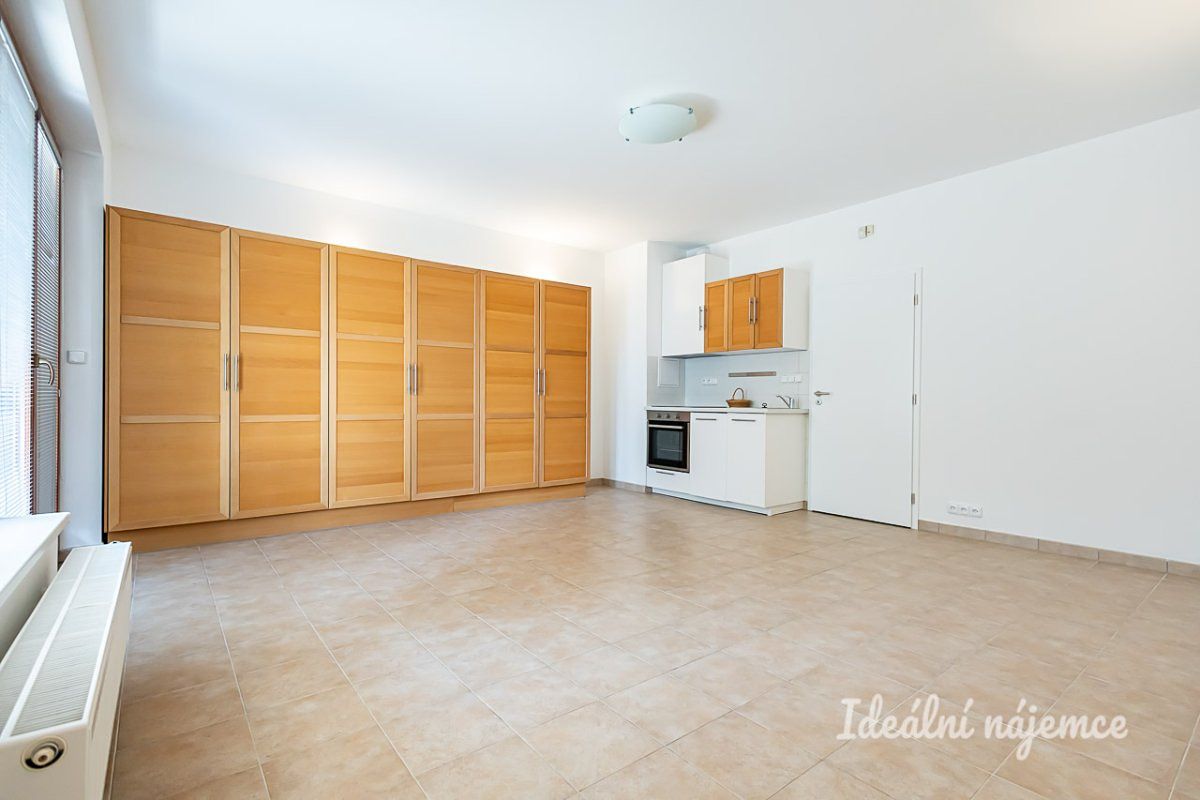 Pronájem bytu 1+kk 34 m²