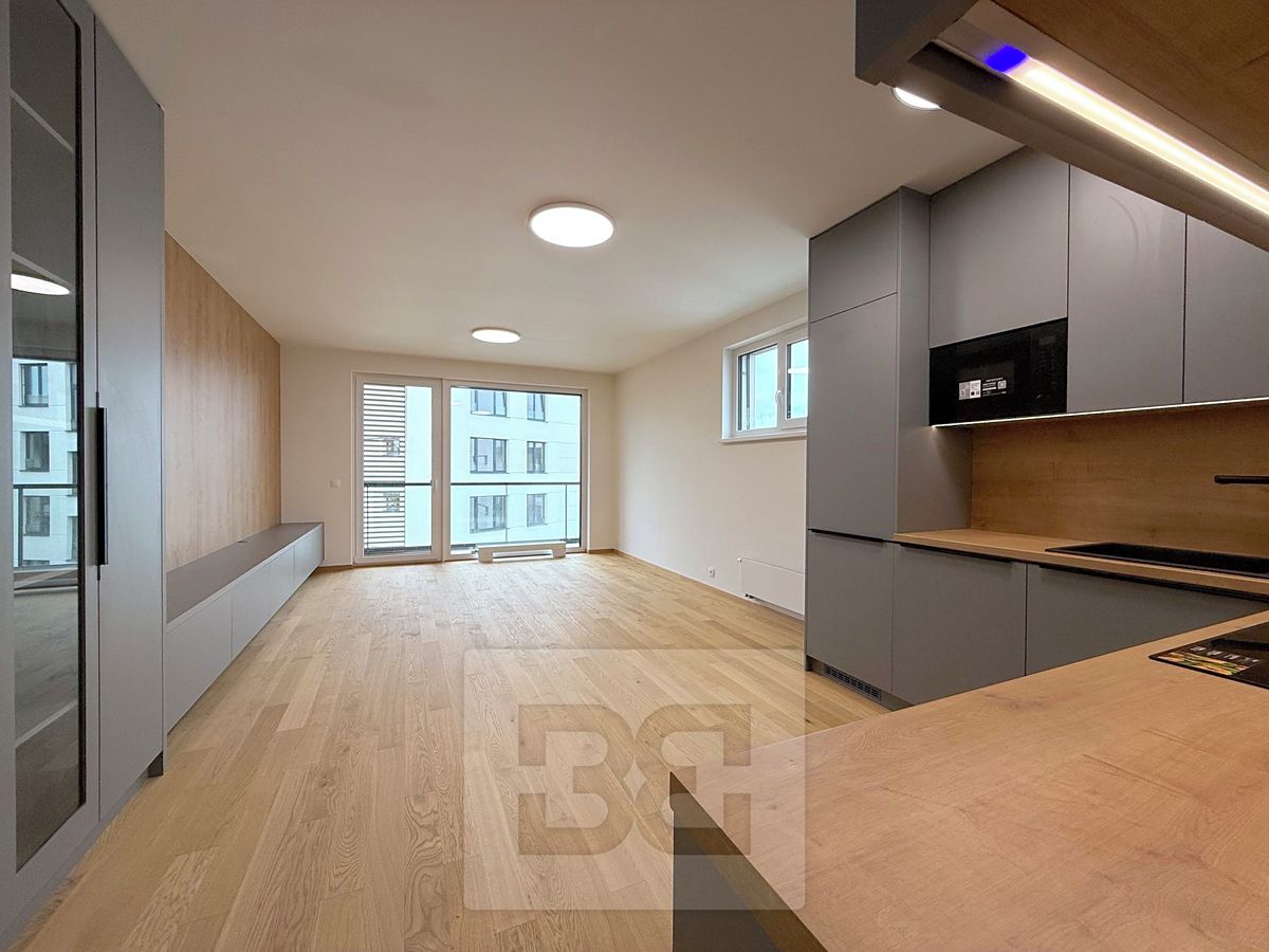 Pronájem bytu 3+kk 80 m²