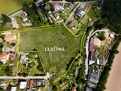 Prodej  stavebního pozemku 13 327 m²