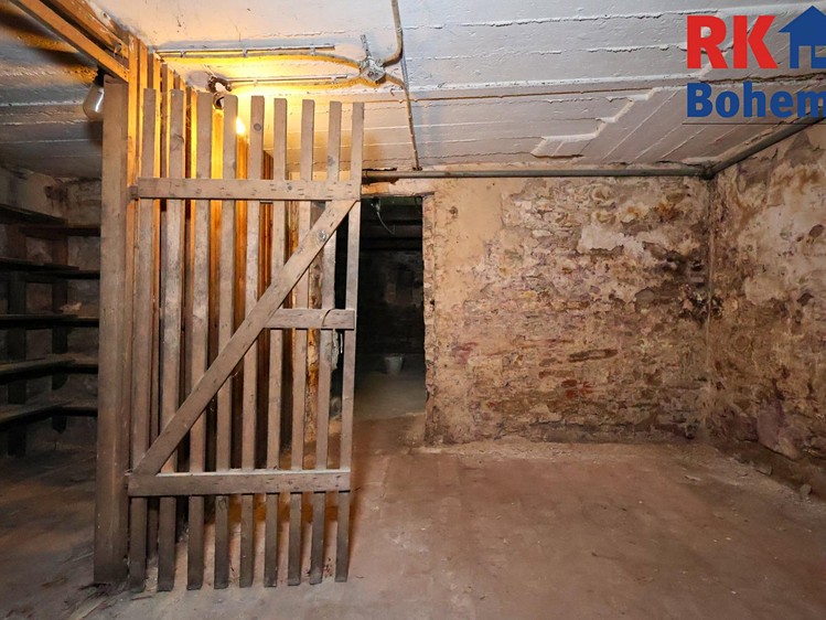 Комерційне приміщення на продаж, 411 м² (19 з 29)