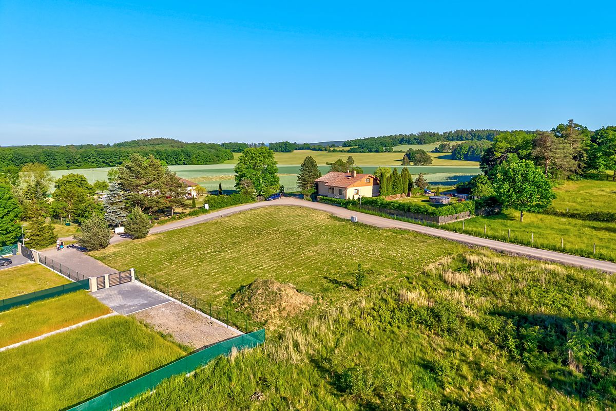 Prodej stavebního pozemku 1088 m² – fotografie 2