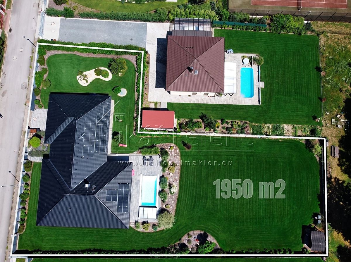Prodej rodinného domu 221 m², pozemek 1950 m² – fotografie 3