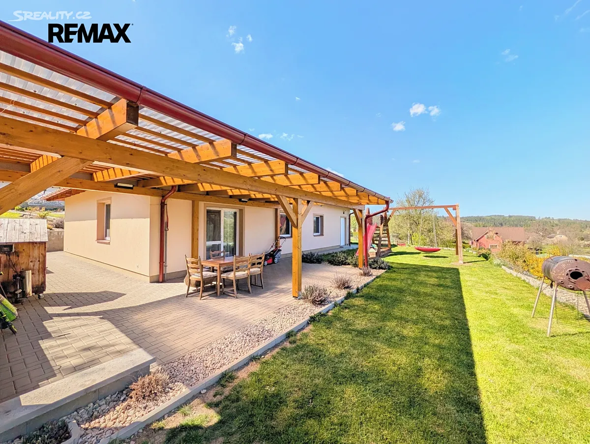 Prodej rodinného domu 108 m², pozemek 3066 m² – pohled 3