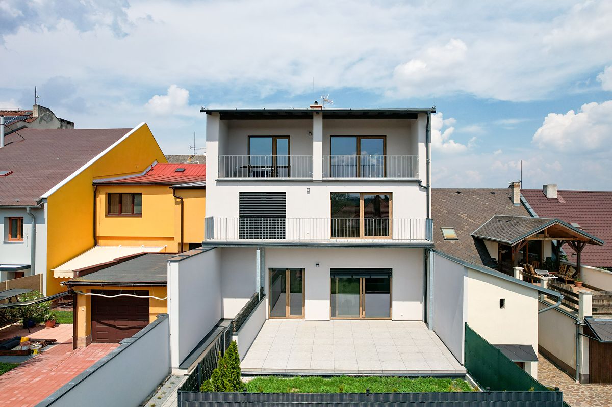 Pronájem bytu 2+kk 89 m²