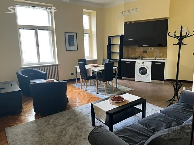 Pronájem bytu 2+kk 47 m² – pohled 4