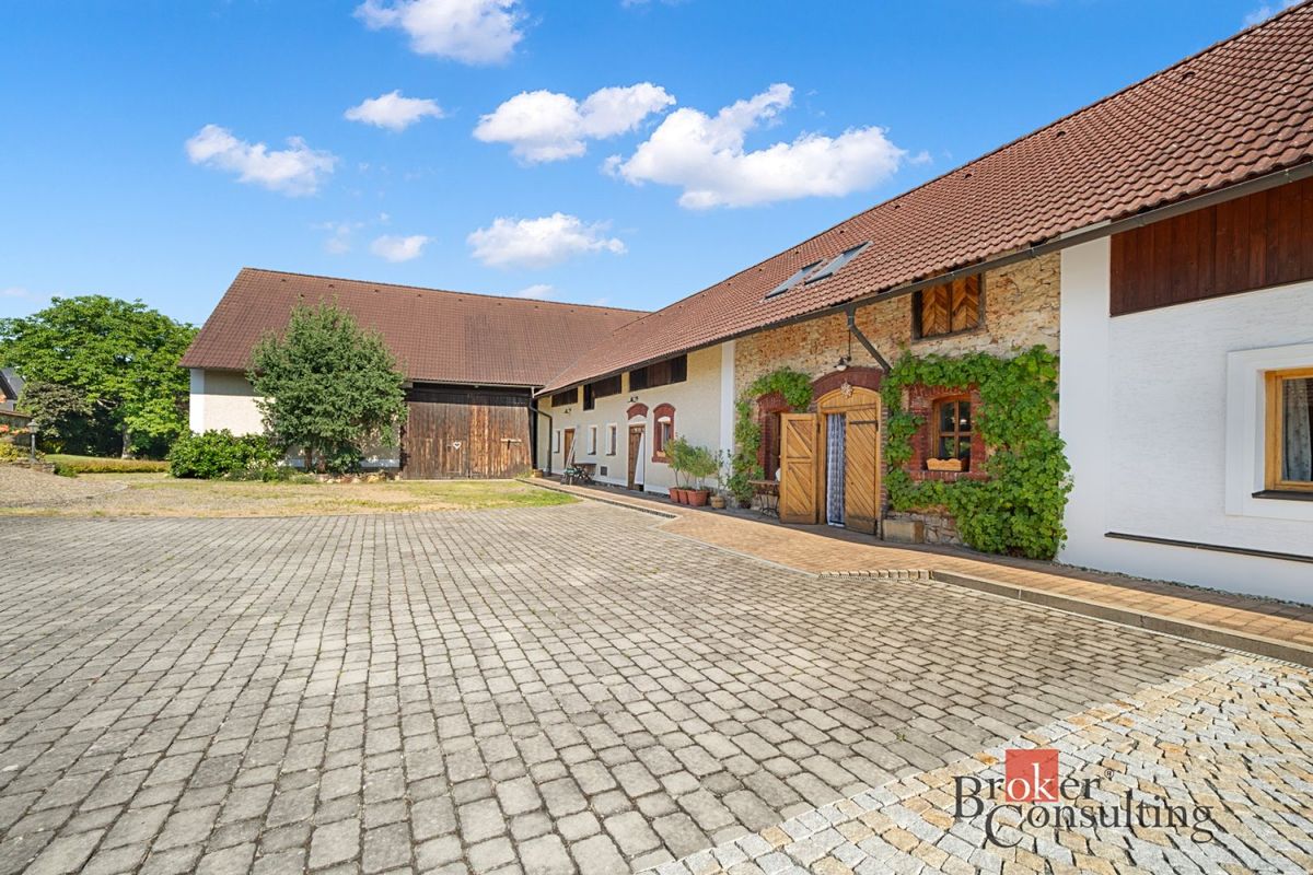 Prodej zemědělského objektu 450 m², Lhotka – fotka 1 z 3