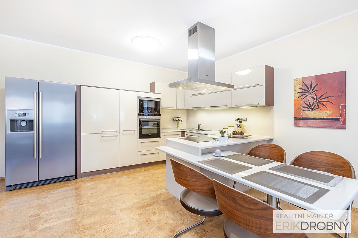 Pronájem bytu 3+kk 92 m² – fotografie 2