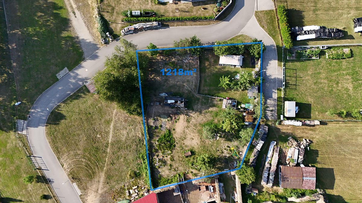 Prodej stavebního pozemku 1218 m²
