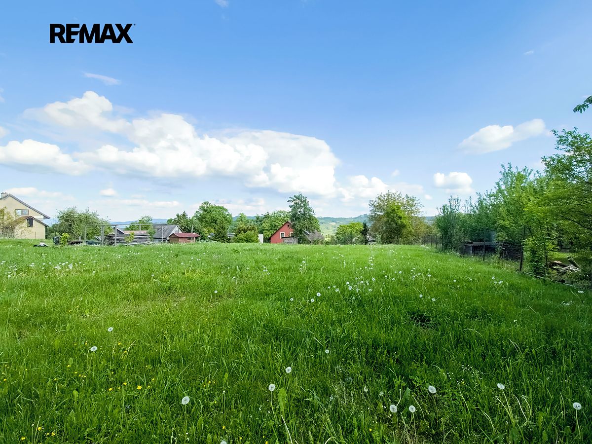 Prodej stavebního pozemku 966 m² – fotografie 2