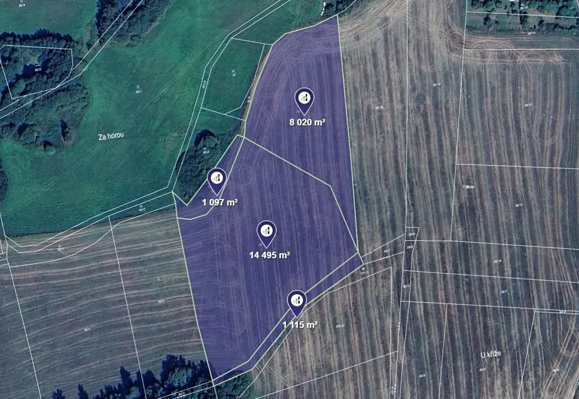 Prodej pole 24727 m²
