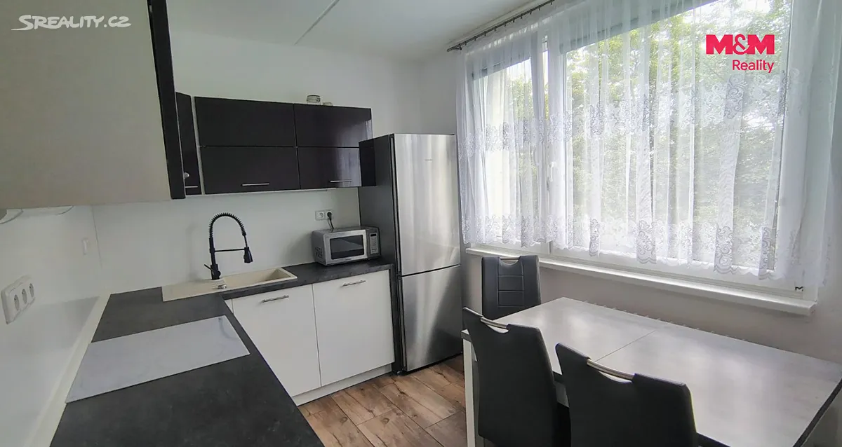 Pronájem bytu 2+1 57 m² – pohled 4