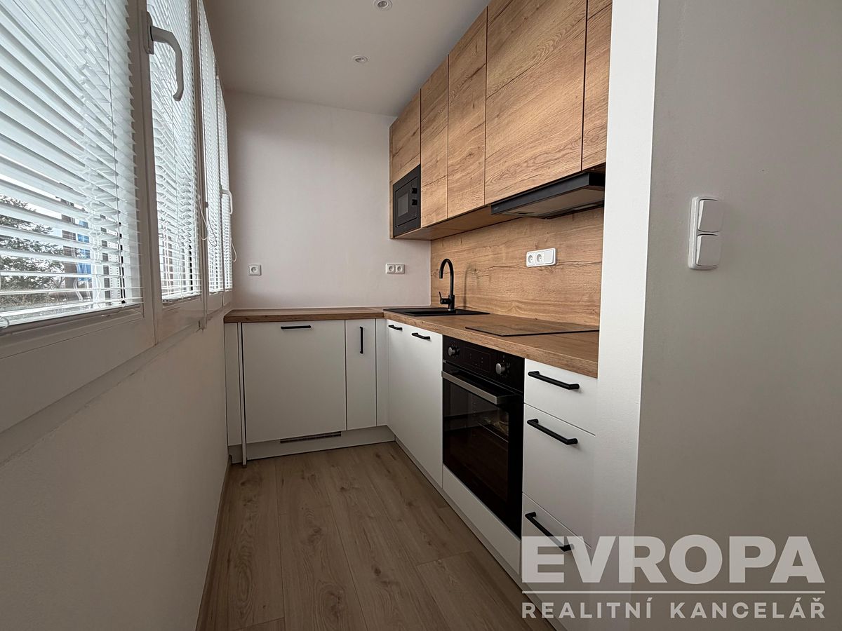 Pronájem bytu 1+kk 27 m²