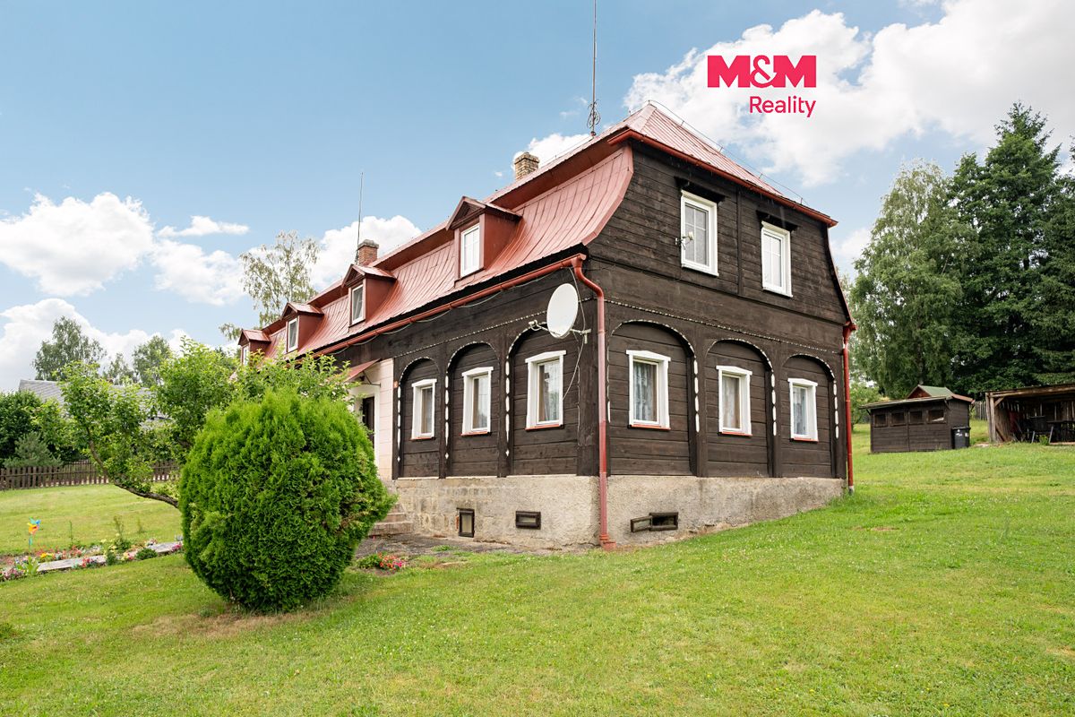 Prodej rodinného domu 280 m², pozemek 4008 m²