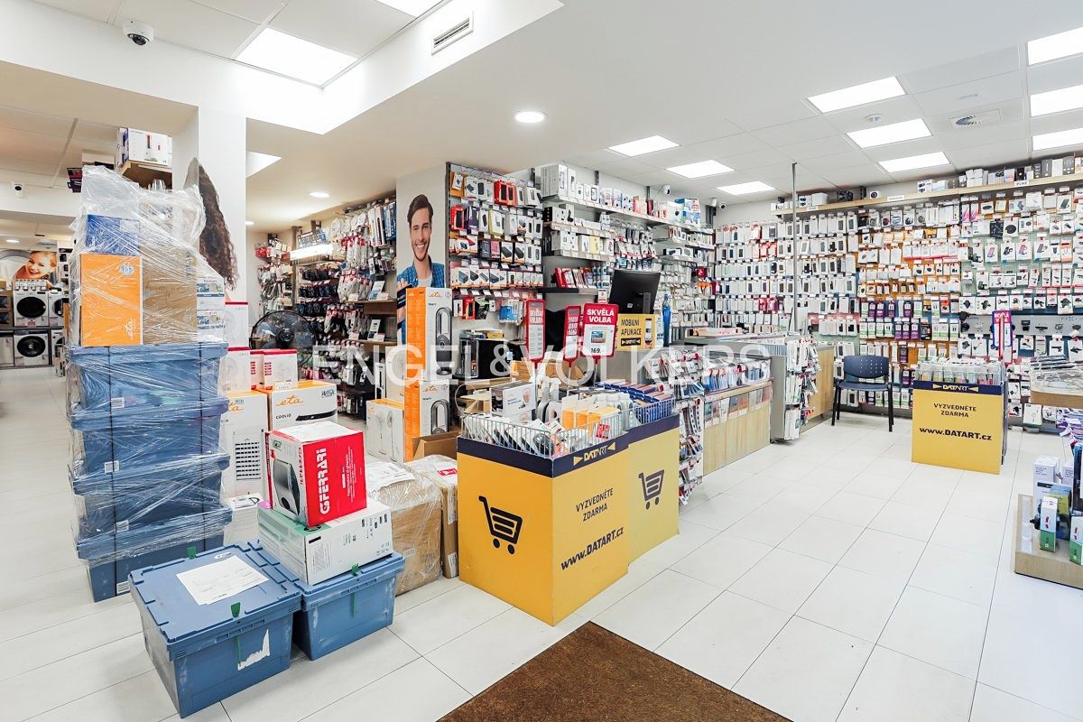 Pronájem obchodního prostoru 137 m² – fotografie 4