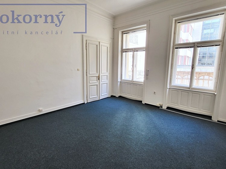 Pronájem komerčního prostoru, 200 m² (4 z 13)