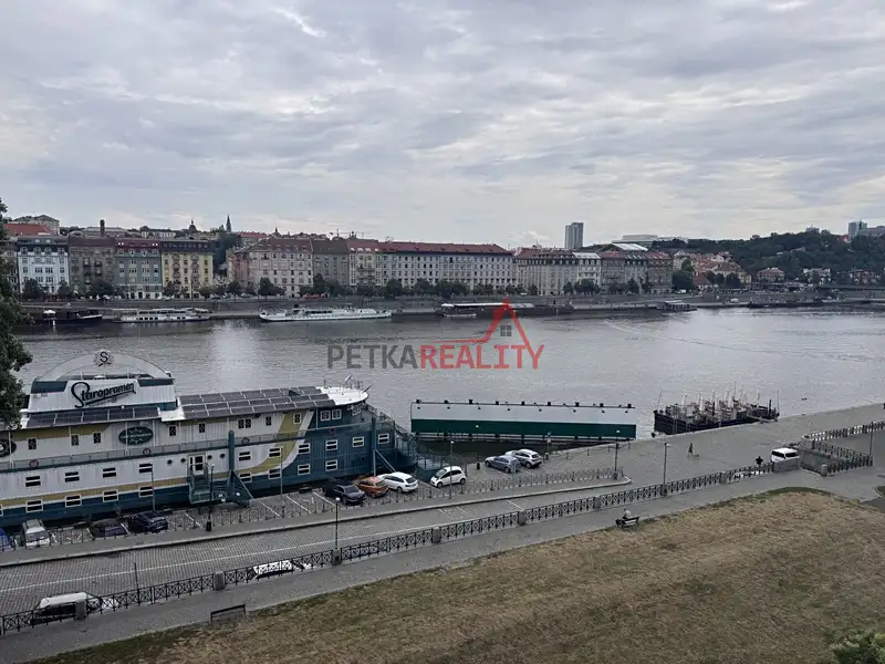 Prodej bytu 3+1 101 m², Praha – náhled fotky 2