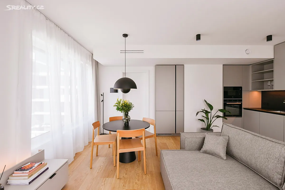 Pronájem bytu 2+kk 57 m², Praha