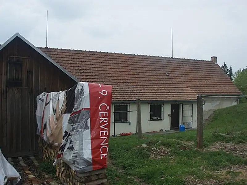 Prodej rodinného domu 176 m², pozemek 886 m², Kuničky – náhled fotky 2