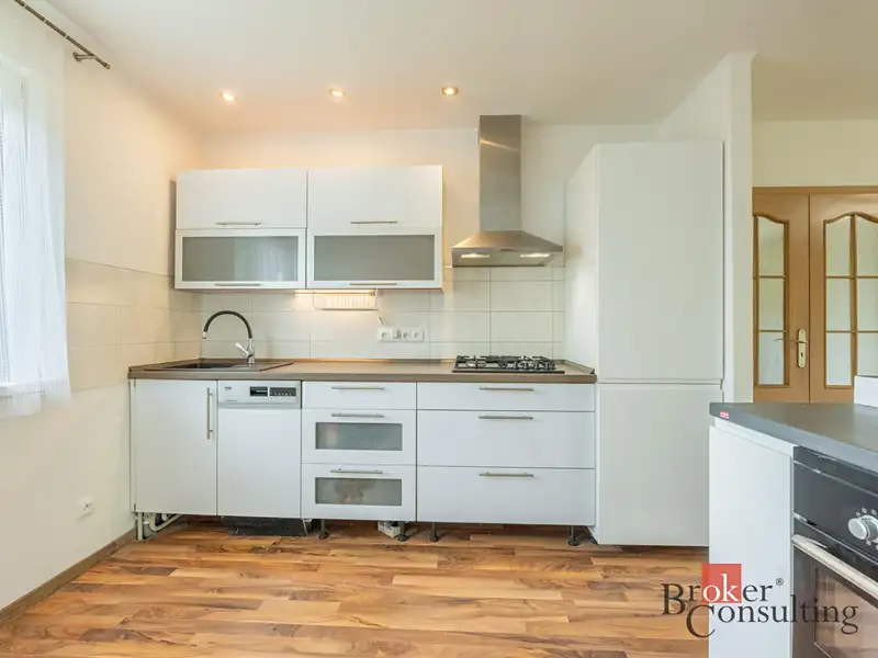 Prodej rodinného domu 91 m², pozemek 900 m², Tlustice – náhled fotky 3