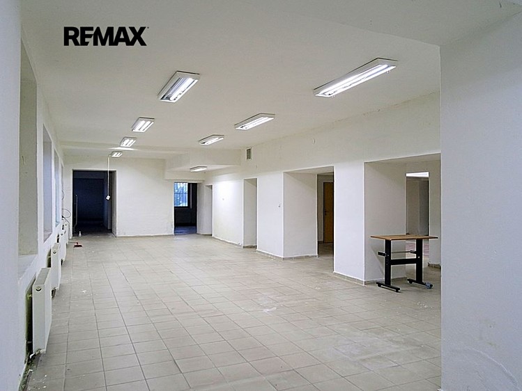 Prodej komerčního prostoru, 1 120 m² (13 z 21)