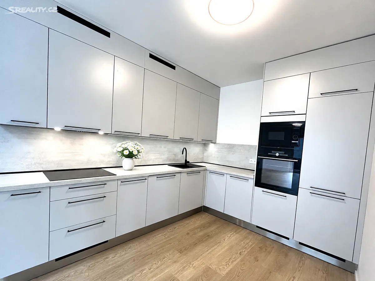 Pronájem bytu 2+kk 66 m², Praha