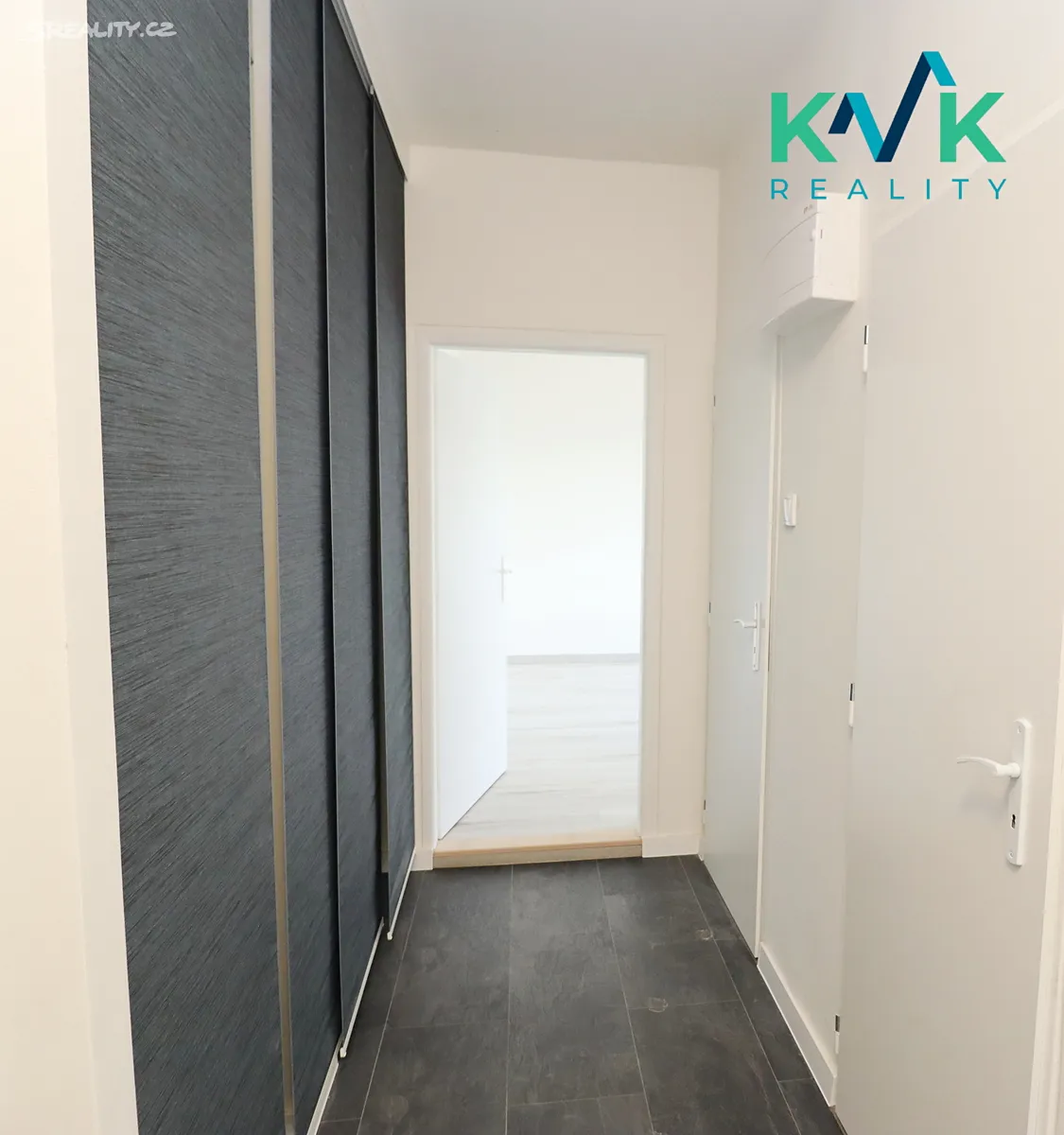 Pronájem bytu 2+1 53 m² – pohled 3