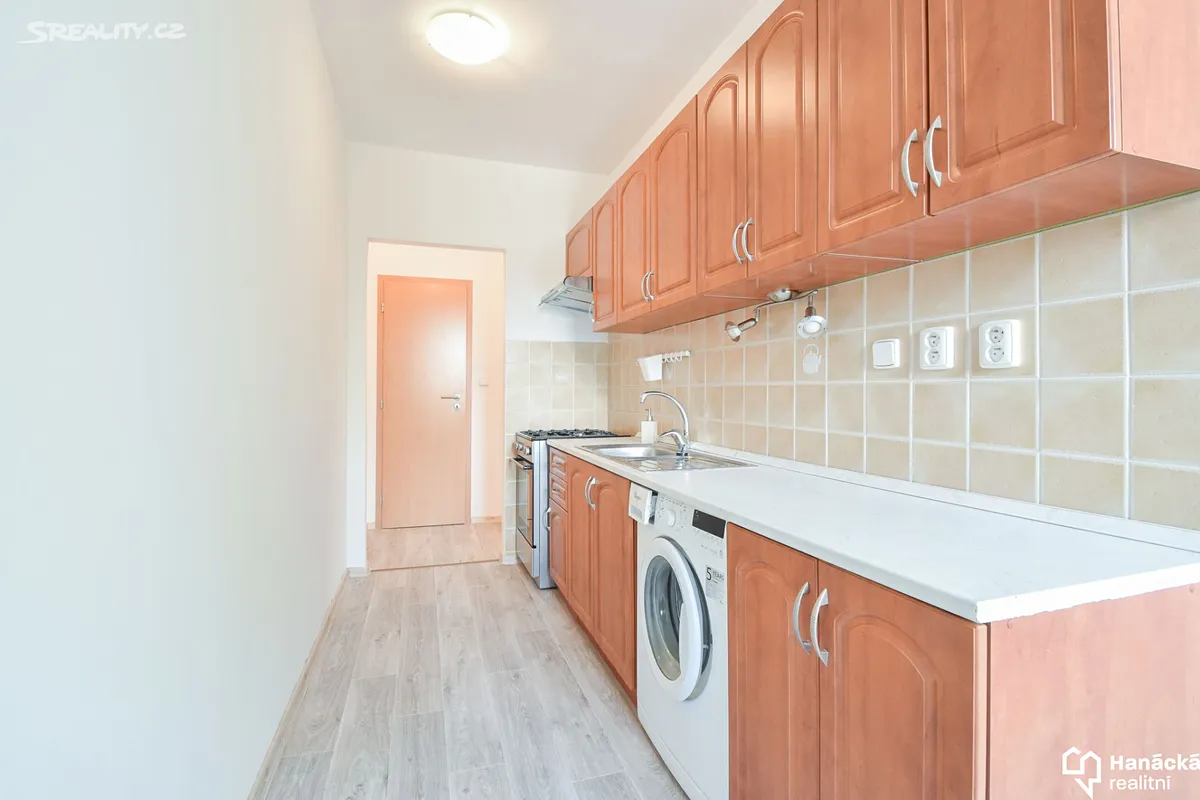 Pronájem bytu 2+1 54 m² – pohled 3