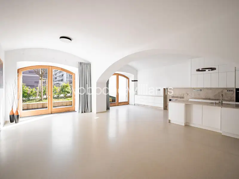 Prodej bytu 4+kk 203 m², Praha – náhled fotky 1
