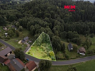 Prodej stavebního pozemku 2001 m²