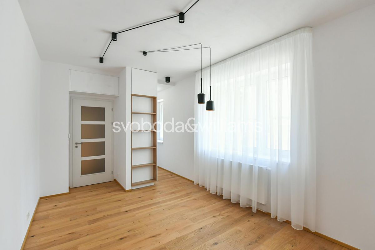 Pronájem bytu 3+kk 72 m²