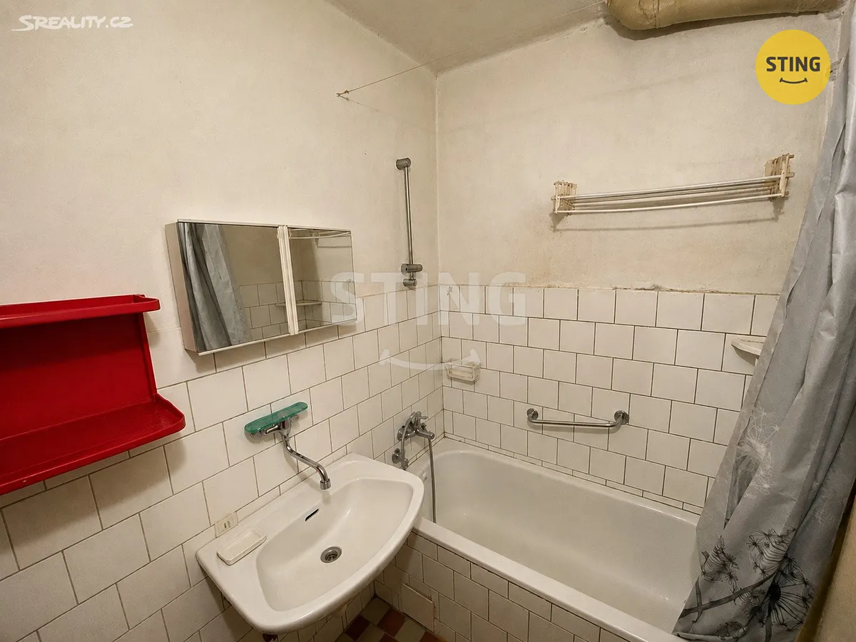 Prodej rodinného domu 200 m², pozemek 944 m² – další