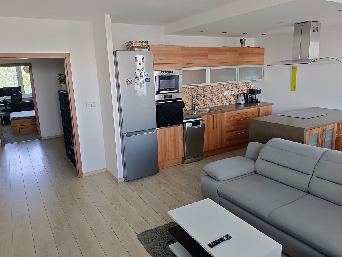 Pronájem bytu 3+kk 77 m²